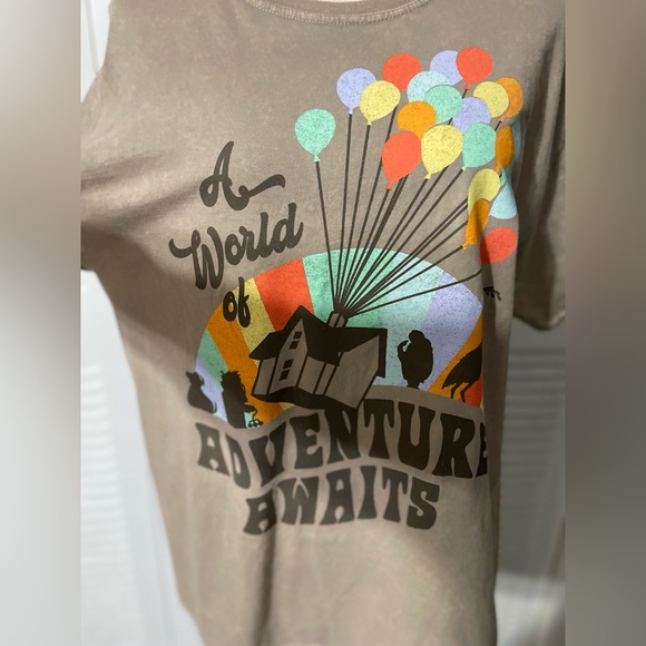 PIXAR DISNEY WOMEN'S SHORT SLEEVED T-SHIRT, TAN.  GRAPHIC.  SIZE L - Picture 12 of 16